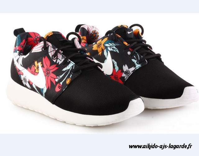 nike roshe run femme motif